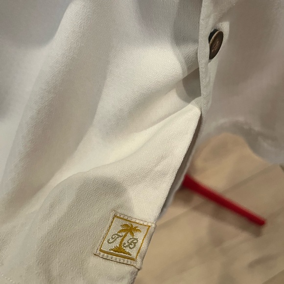Tommy Bahama White Burn Graphic Men's Shirt - 100% Silk - Size XL - Picture 7 of 11